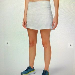 Lululemon Pace Rival Mid Rise Skirt 10 Tall White